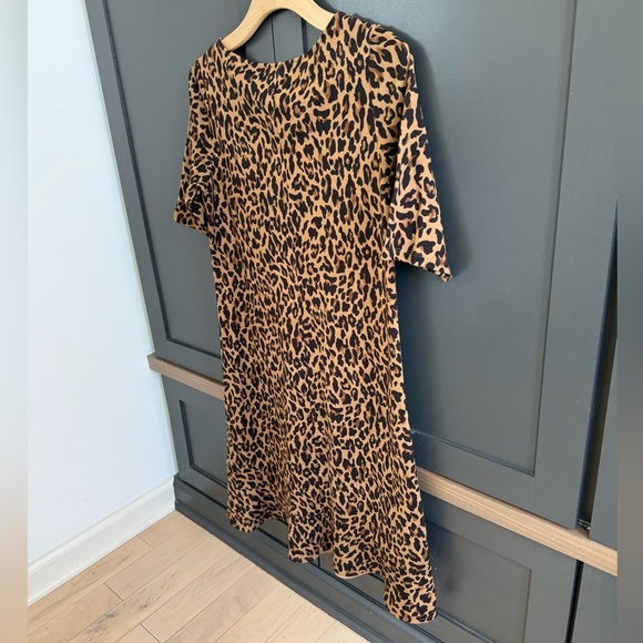 Lands End Leopard Print Short Sleeve Shift Dress • Small 6-8 - Picture 3 of 9